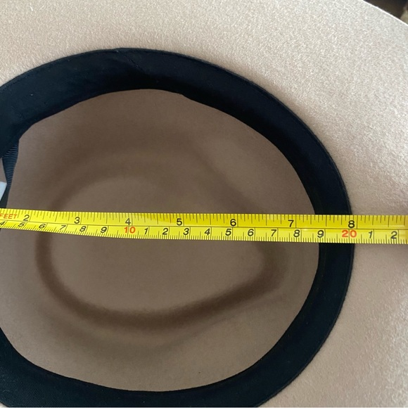 Tan cowboy hat - Picture 9 of 9